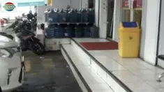 Tiga pria berhasil ditangkap aparat kepolisian lantaran penganiayaan yang dilakukan di minimarket Sukabumi.
