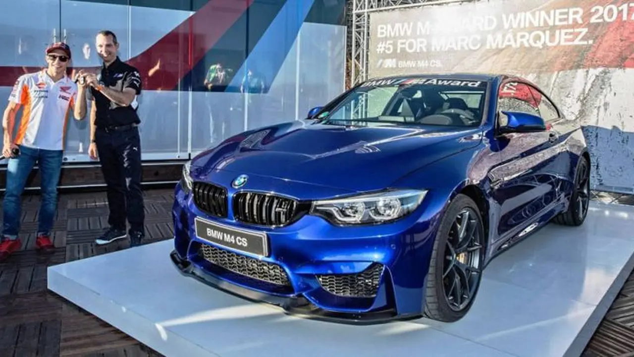 Mobil BMW M4 CS