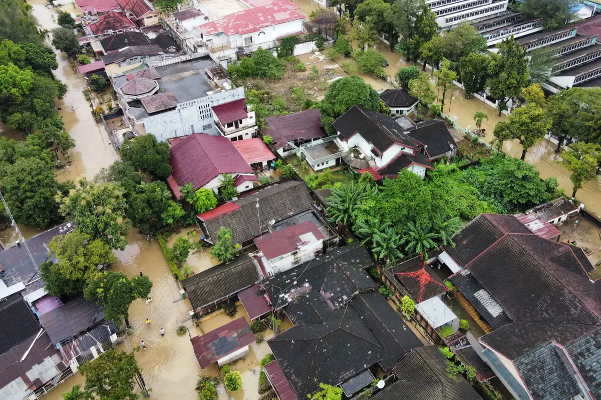 Potret Kerusakan Dampak Bencana Longsor dan Banjir Bandang di Wilayah Sumut, Sumbar, dan Aceh