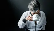 Uban Muncul di Usia 20-an, Normalkah atau Ada Penyebabnya?