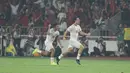 <p>Selebrasi pemain Timnas Indonesia, Thom Haye (kanan) bersama Asnawi Mangkualam setelah mencetak gol pertama ke gawang Filipina pada laga terakhir Grup F putaran kedua kualifikasi Piala Dunia 2026 Zona Asia di Stadion Utama Gelora Bung Karno (SUGBK) Senayan, Jakarta, Selasa (11/6/2024). (Bola.com/M Iqbal Ichsan)</p>