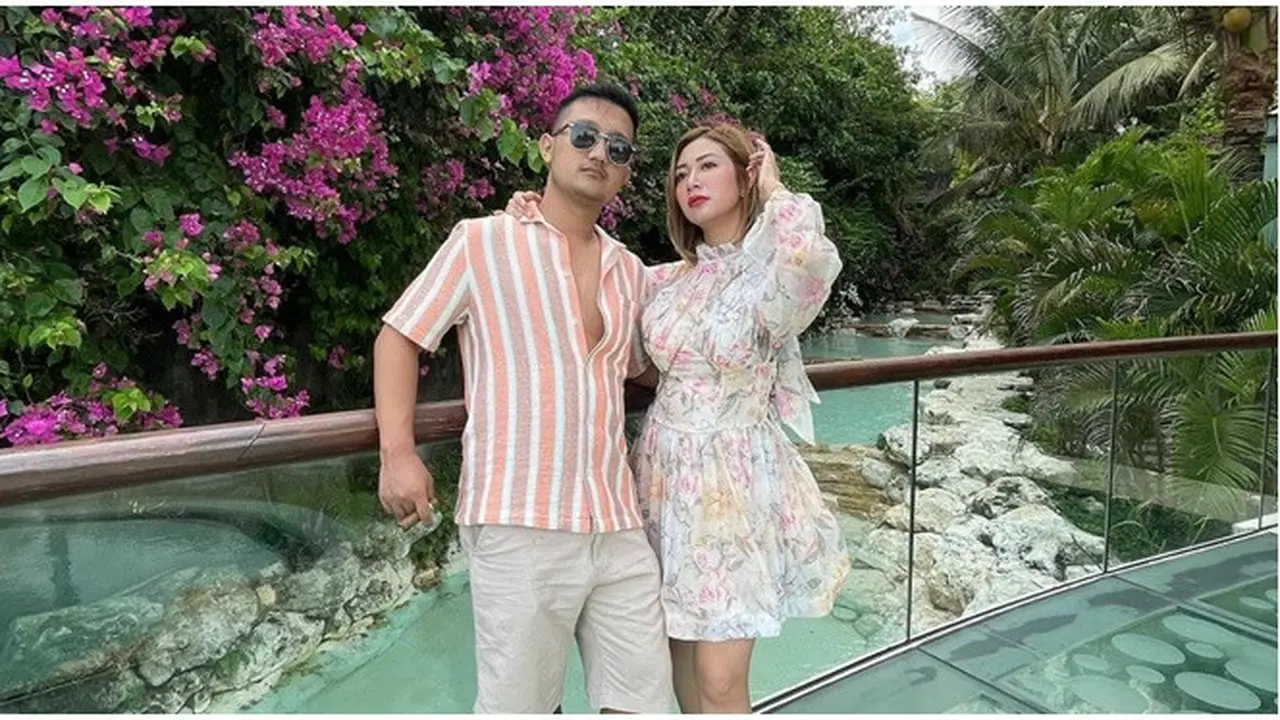 Jaga Gala Sky, Ini 6 Potret Kebersamaan Tom Liwafa dan Delta Hesti