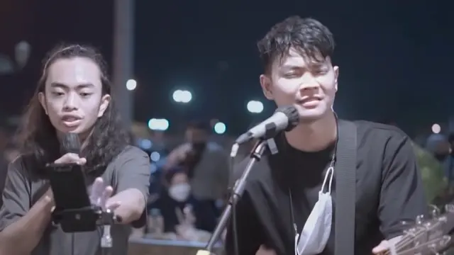 Zinidin Zidan - Tri Suaka