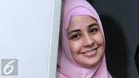 Risty Tagor Pajang Momen Bahagia Saat Perut Buncit Dicium Anak