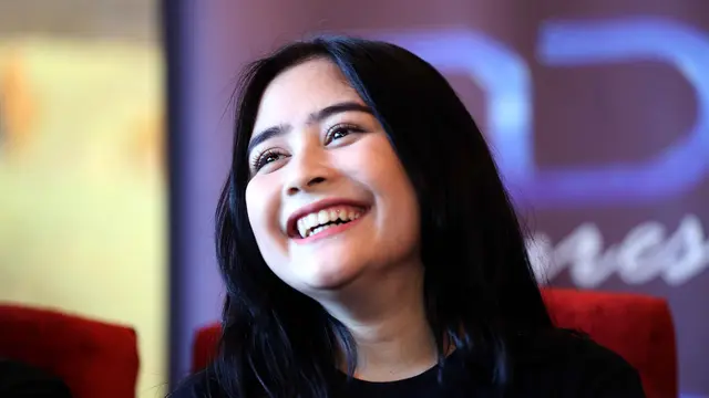[Bintang] Prilly Latuconsina