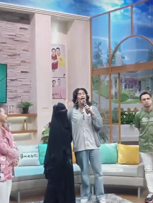Abidzar Al Ghifari dan Umi Pipik