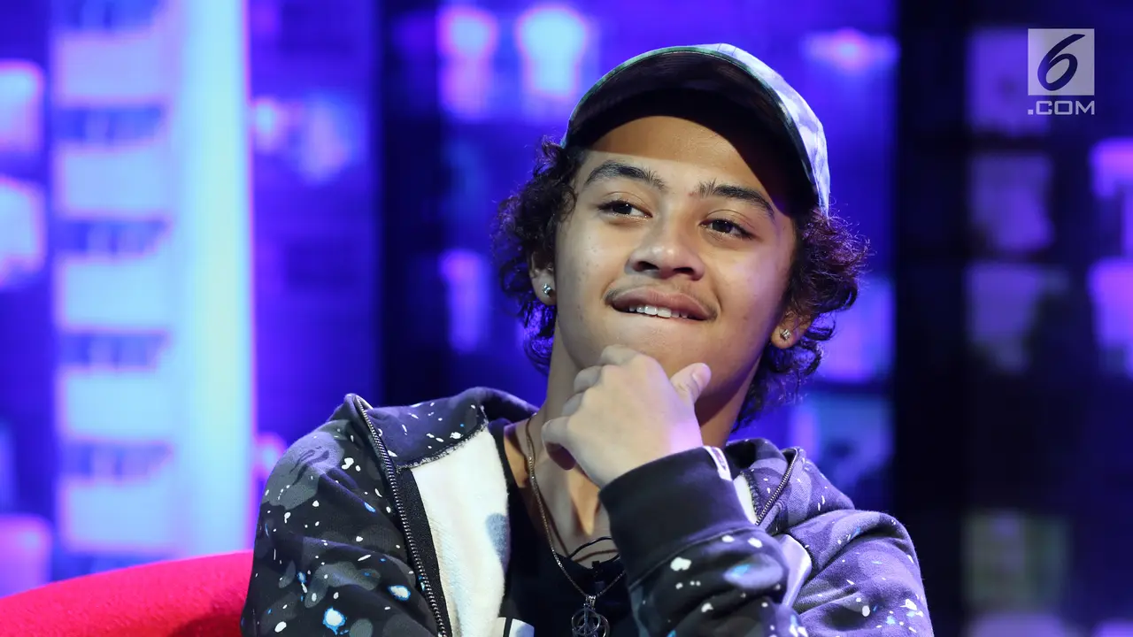 Bastian Steel