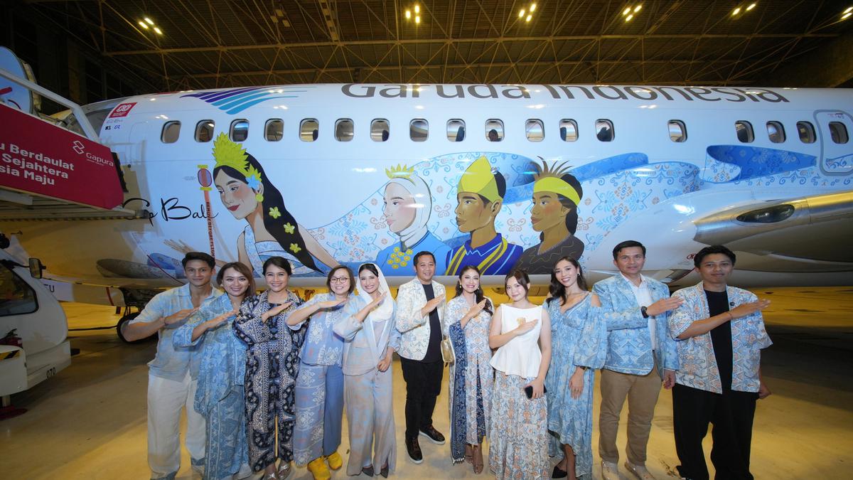 Lukisan Budaya Nusantara di Pesawat Garuda Indonesia Hiasi Langit Indonesia di Momen HUT ke-80 RI