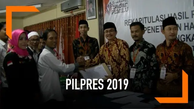 KPU Kota Tangerang telah selesai melakukan rekapitulasi suara Pemilu 2019. Hasilnya, Prabowo-Sandiaga berhasil mengungguli Jokowi-Ma'ruf di kota Tangerang.