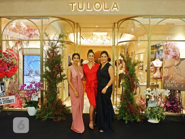Perjalanan 10 Tahun Sri Luce Rusna Happy Salma Dan Franka Franklin Kelola Bisnis Perhiasan Lifestyle Liputan6 Com