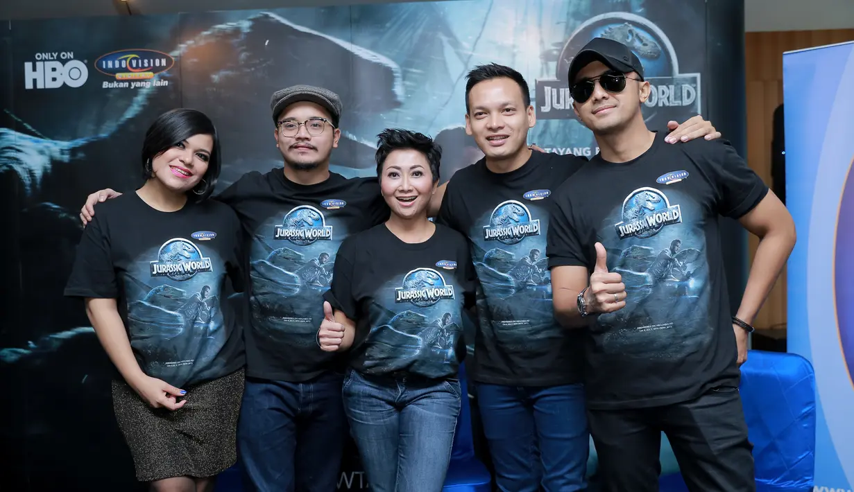 Beberapa selebriti juga menjadi pengisi suara dalam film 'Jurassic World' antara lain Indi Barends, Mike Lewis, Derby Romero, Ben Joshua, dan Fla Tofu. (Adrian Putra/Bintang.com)