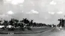 Jalan Ijen masih sangat kosong, hanya sering dilalui oleh sepeda, delman, dan pejalan kaki. (Source: jelajahmalangku.blogspot.com)