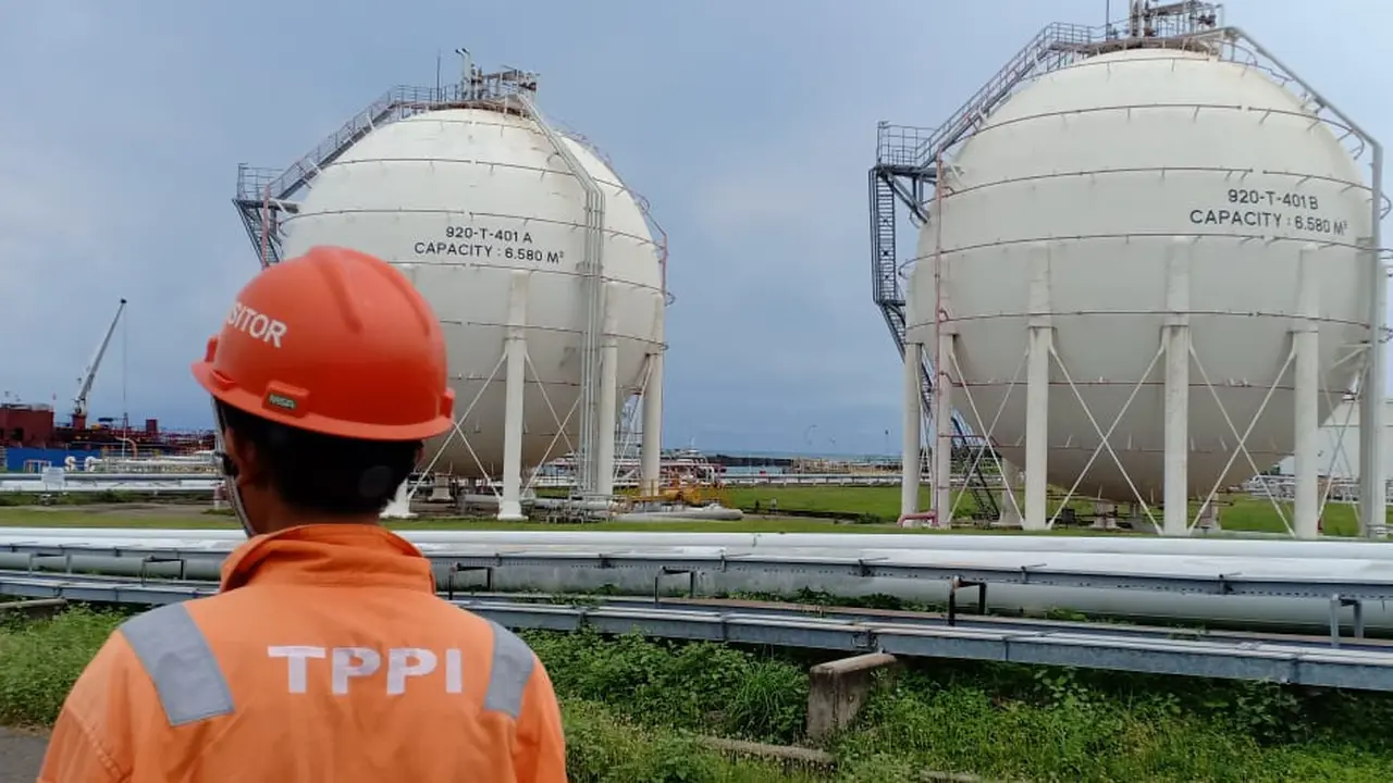 Salah satu industri yang bercokol di Kabupaten Tuban. (Liputan6,com/Ahmad Adirin)