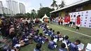 Suasana keramaian acara bertajuk Freedom to be A Soccer Star di Jakarta, Minggu (3/4). Kegiatan tersebut bertujuan meningkatkan keterampilan bermain sepak bola bagi anak-anak untuk berprestasi di bidang sepak bola. (Liputan6.com/Immanuel Antonius)