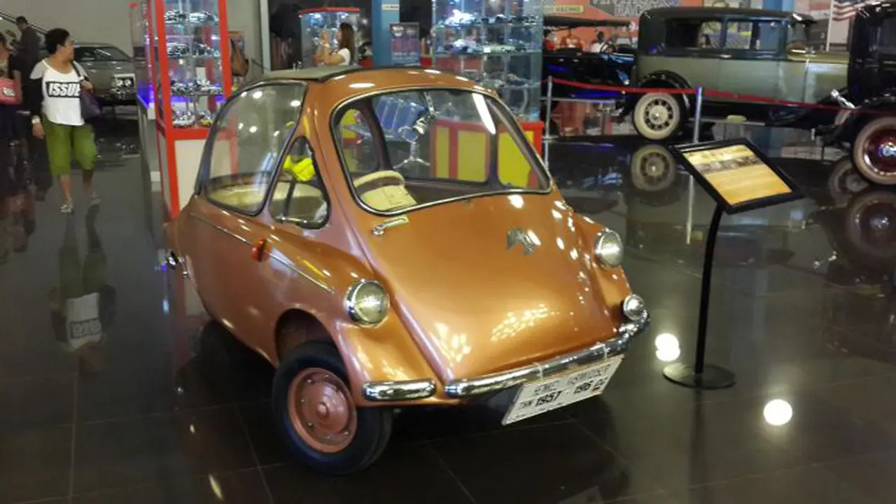 Mobil Jadul Ini Seperti Kapsul