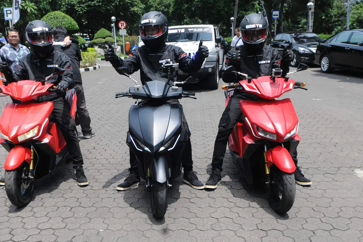20161107-MENRISTEKDIKTI Lepas Motor Listrik JKT-Bali-Jakarta