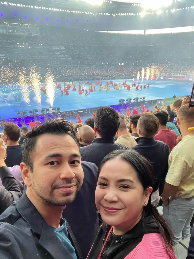 7 Momen Raffi Ahmad dan Nagita Slavina Nonton Final Liga Champions 2022, Seru Abis