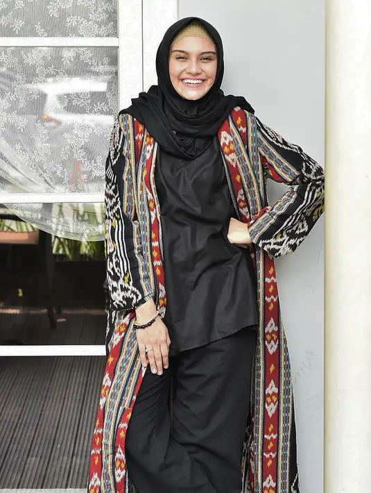 (Instagram/zeezeeshahab)