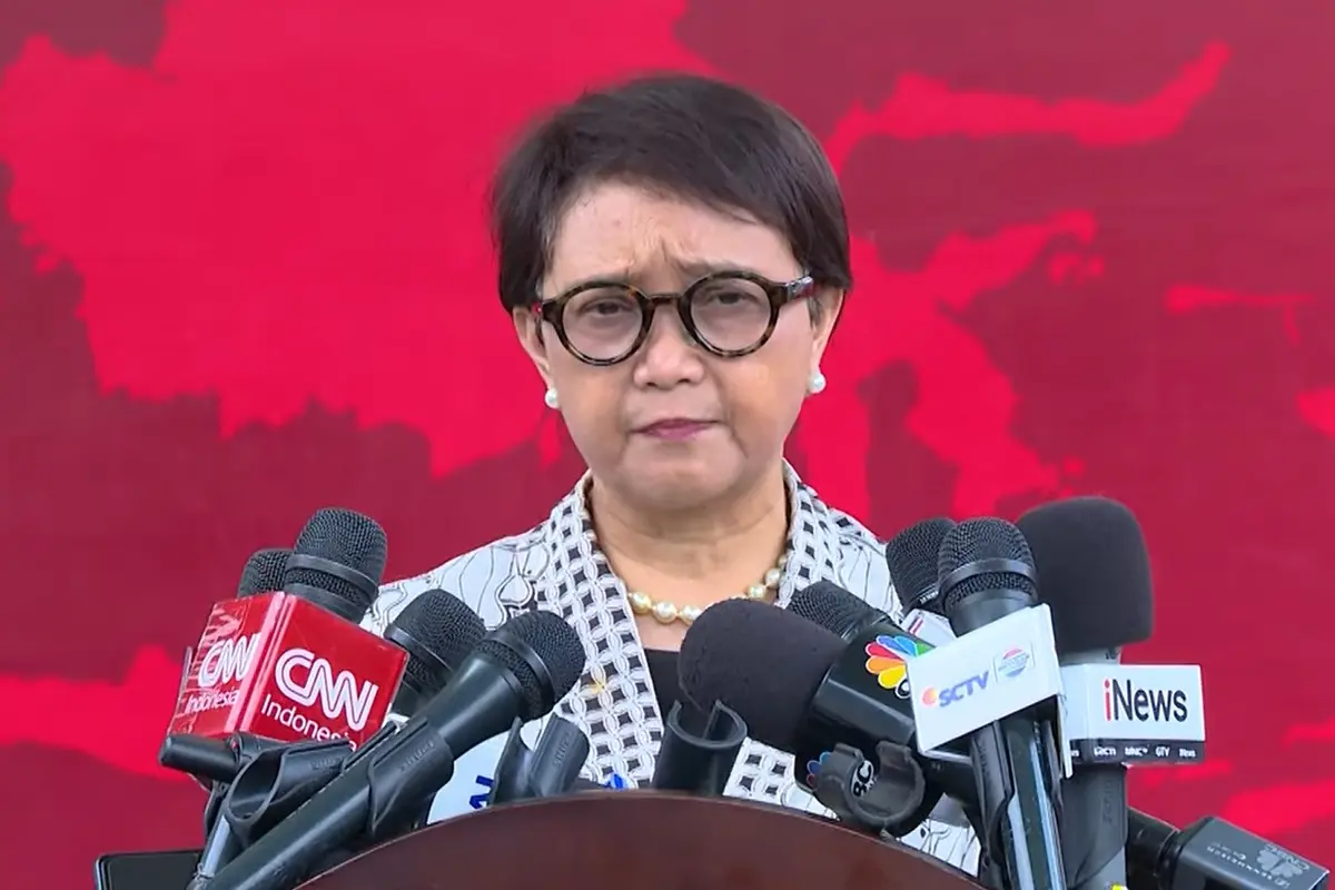 Menteri Luar Negeri RI Retno Marsudi dalam pernyataan pers di Istana Merdeka, Jakarta, Rabu (17/4/2024). (Youtube Sekretariat Presiden)