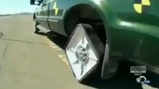 7 Potret Modifikasi Mobil Ini Nyeleneh Banget, Bikin Heran