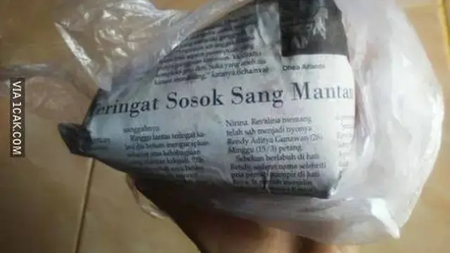 6 Potret Koran untuk Bungkus Makanan Ini Tulisannya Bikin Salah Fokus