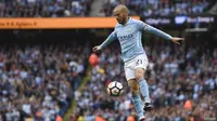 Pemain Manchester City, David Silva memimpin puncak klasemen pemain dengan assists terbnyak hingga pekan ke-11. Total Silva telah melakukan tujuh kali assists untuk timnya.  AFP/Oli Scarff)