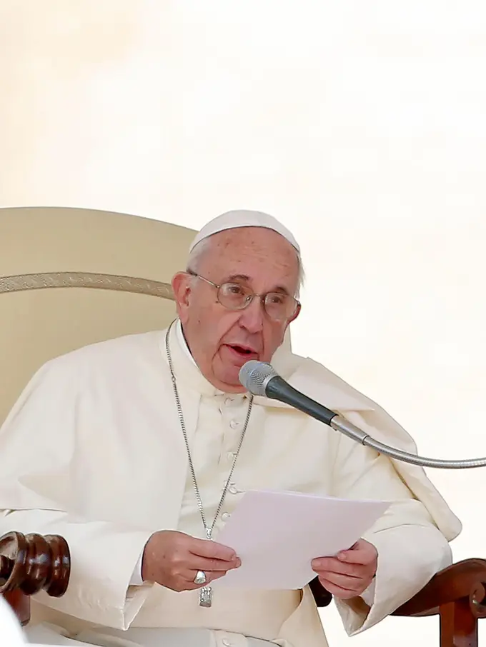 [Bintang] Paus Francis