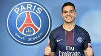 Hatem Ben Arfa resmi gabung ke PSG pada Jumat (1/7/2016). (dok. PSG)