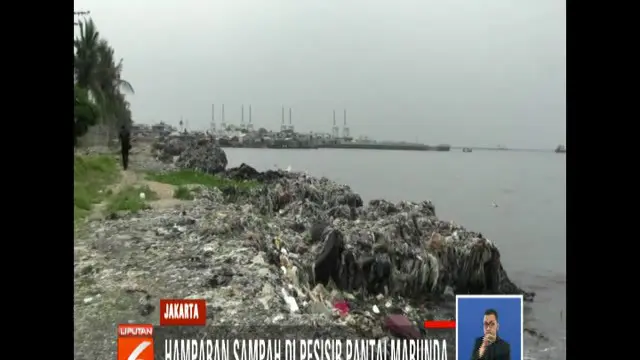 Warga mengelak bila disebut sampah berasal dari pembuangan warga. Sampah ini justru diakui terdampar dari tengah lautan.