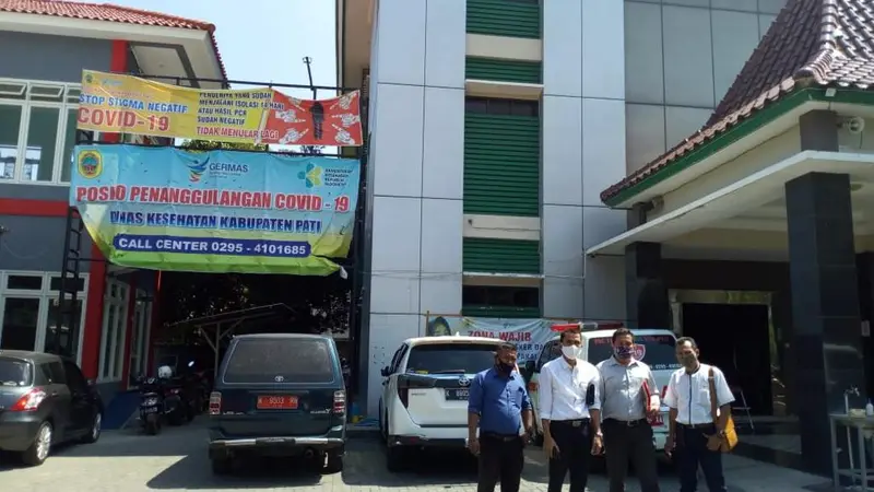 LBH Ansor Saat Mendatangi Dinas Kesehatan Kabupaten (DKK) Pati (Liputan6.com/Ahmad Adirin)