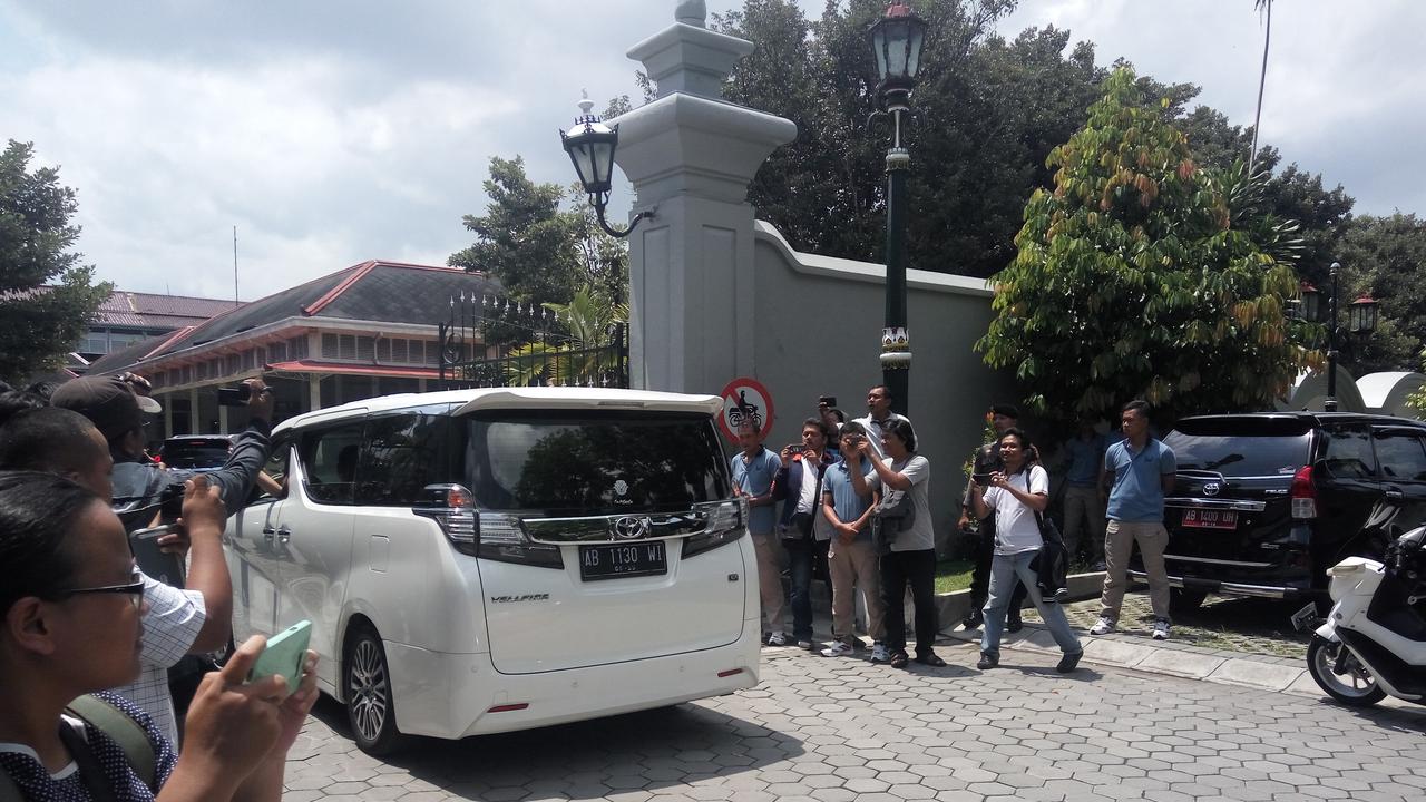 Prabowo bertemu Sultan HB X