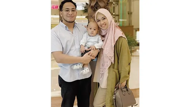 Turun 25 Kg Usai Melahirkan, Ini 6 Potret Terbaru Poppy Bunga