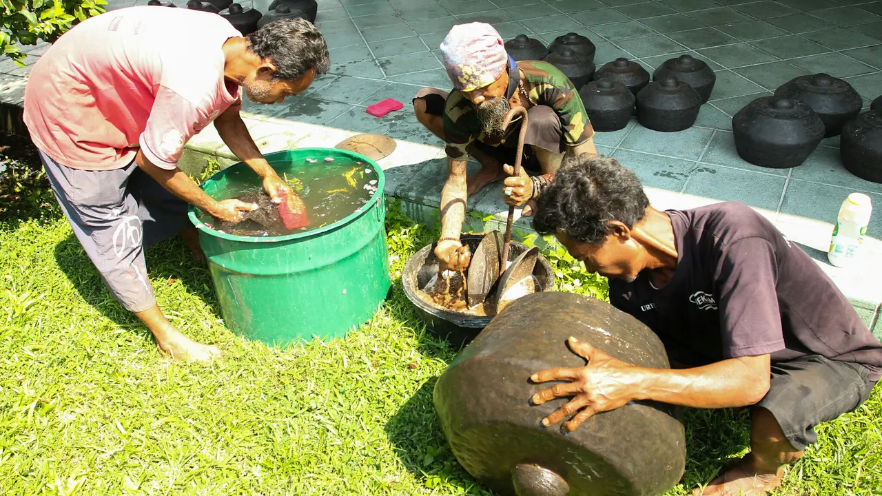 Jamasan Gamelan, Solo