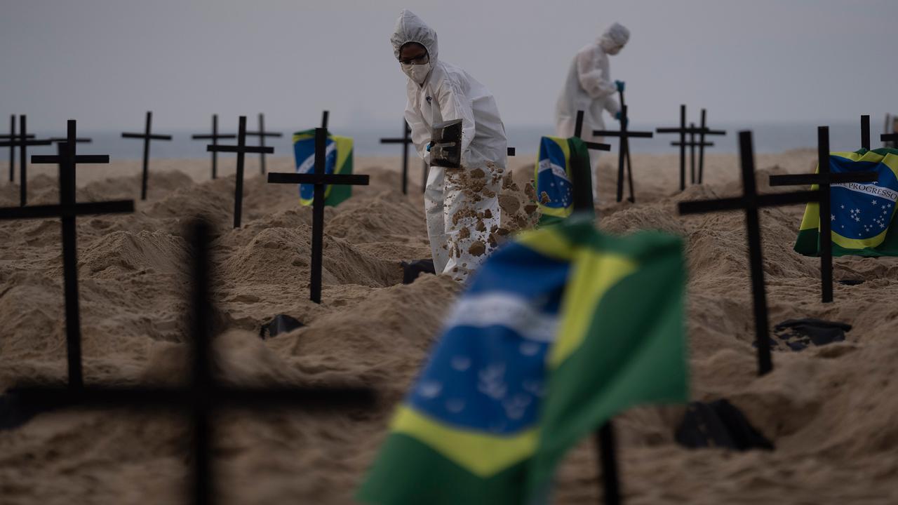 Ratusan Makam Digali di Pantai Copacabana