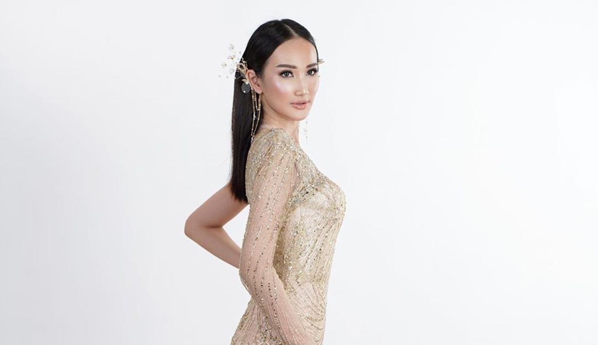 Bella juga cukup sering mengunggah berbagai kegiatannya di akun Instagram. Wanita yang menjadi perwakilan Jawa Timur dalam ajang Miss Grand Indonesia 2020 ini pun berhasil curi perhatian publik karena paras serta penampilannya. (Liputan6.com/IG/@bellaapriliasant)