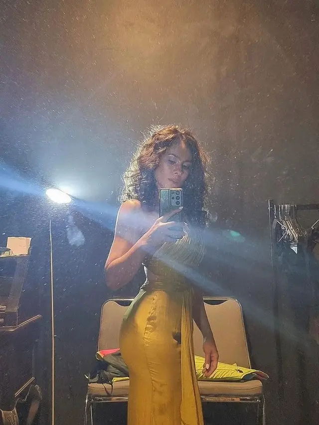 Tampilan Baru Wulan Guritno dengan Rambut Keriting, Bikin Pangling