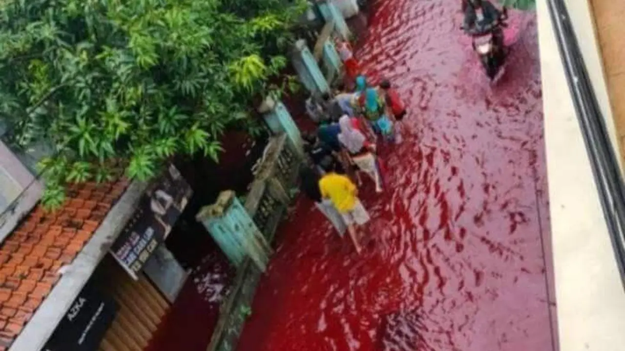 6 Potret Banjir Pekalongan Berwarna Merah