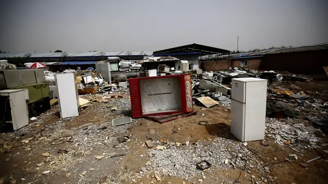 Desa Ini Tampung Seluruh Sampah Elektronik di Tiongkok