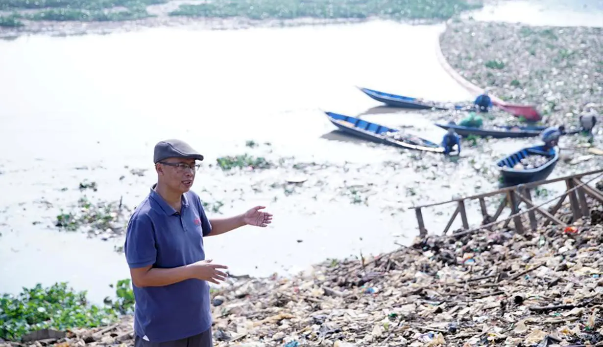 Indra Darmawan adalah sosok yang berperan penting dalam Yayasan Bening Saguling. Berdiri sejak 2014, yayasan ini fokus pada masalah lingkungan, terutama di sekitar Sungai Citarum. (Dok. BRI)
