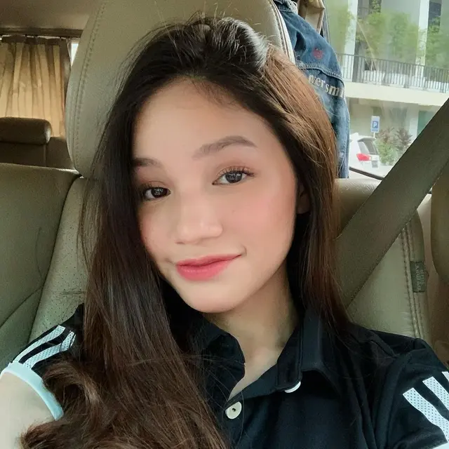 6 Potret Terbaru Bella Graceva, Mantan Personel Elovii yang Beranjak Dewasa