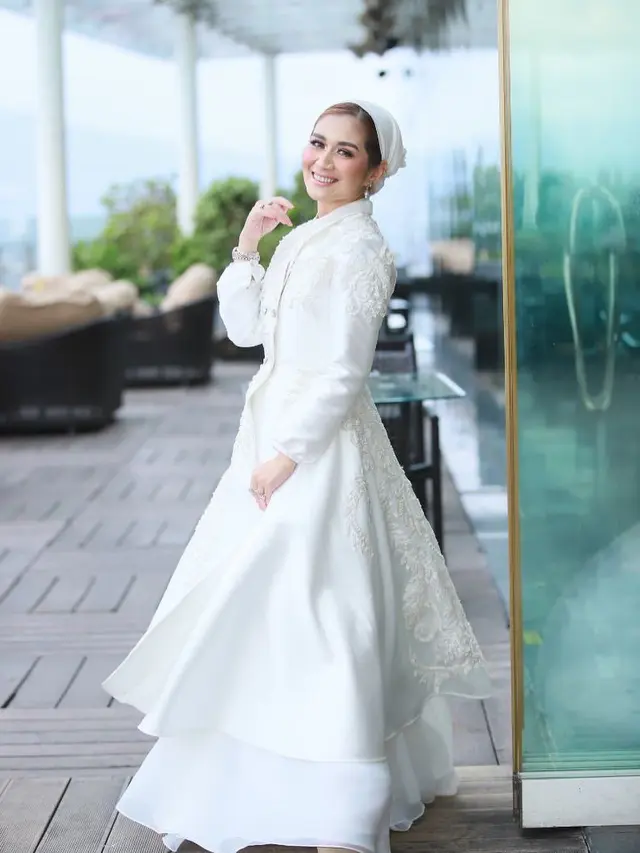 Dine Mutiara Pakai Hijab