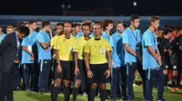 Oky Dwi Putra Sanjaya memimpin pertandingan final Piala AFF U-15 2017. (Bola.com/Dok. Pri)