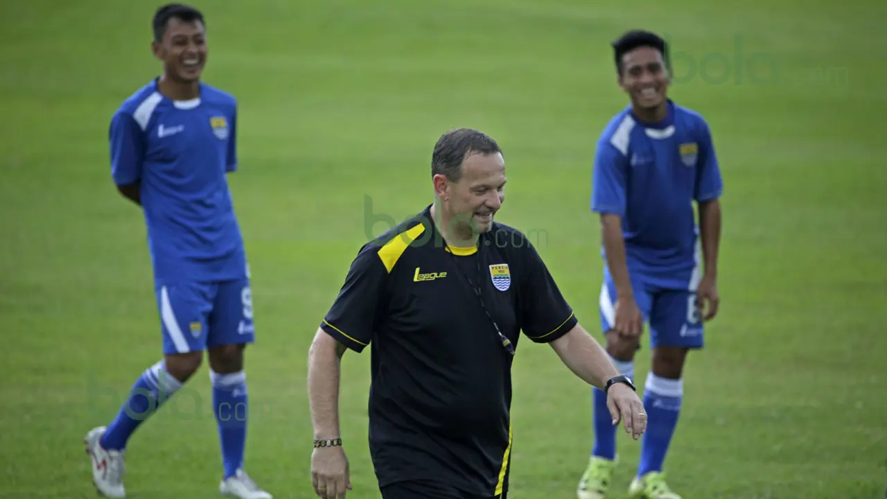 Dejan Antonic persib bandung