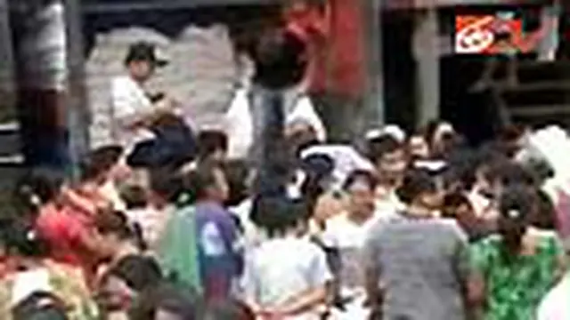 Operasi Pasar Beras Diserbu Warga