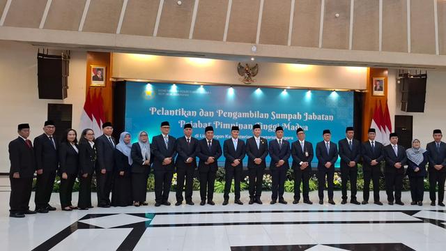 Pelantikan dan Pengambilan Sumpah Pejabat di Lingungan Kementerian Sekretaris Negara (Mensesneg).