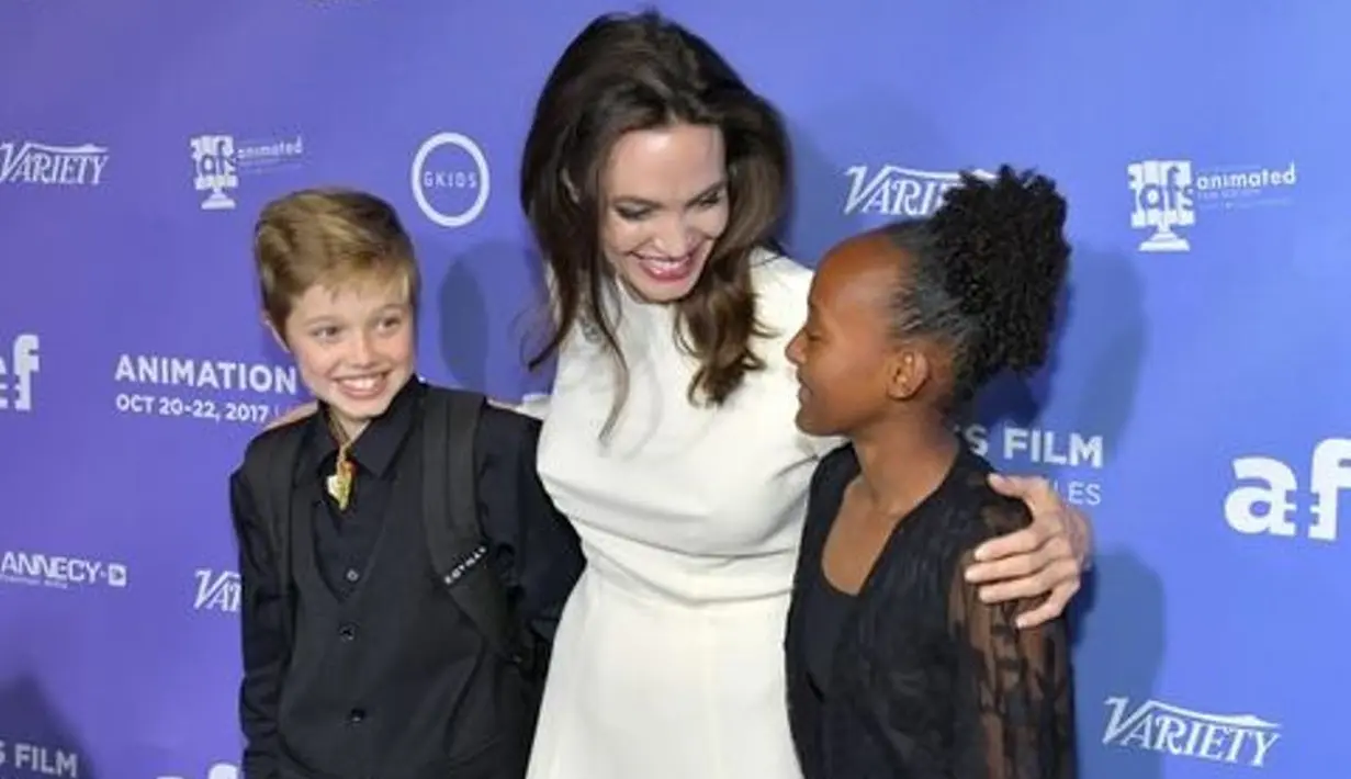 Para anak-anak korban pengungsian tersebut biasanya dipaksa untuk meninggalkan rumah karena keluarga mereka sudah dibunuh atau menghilang. (ELLE)