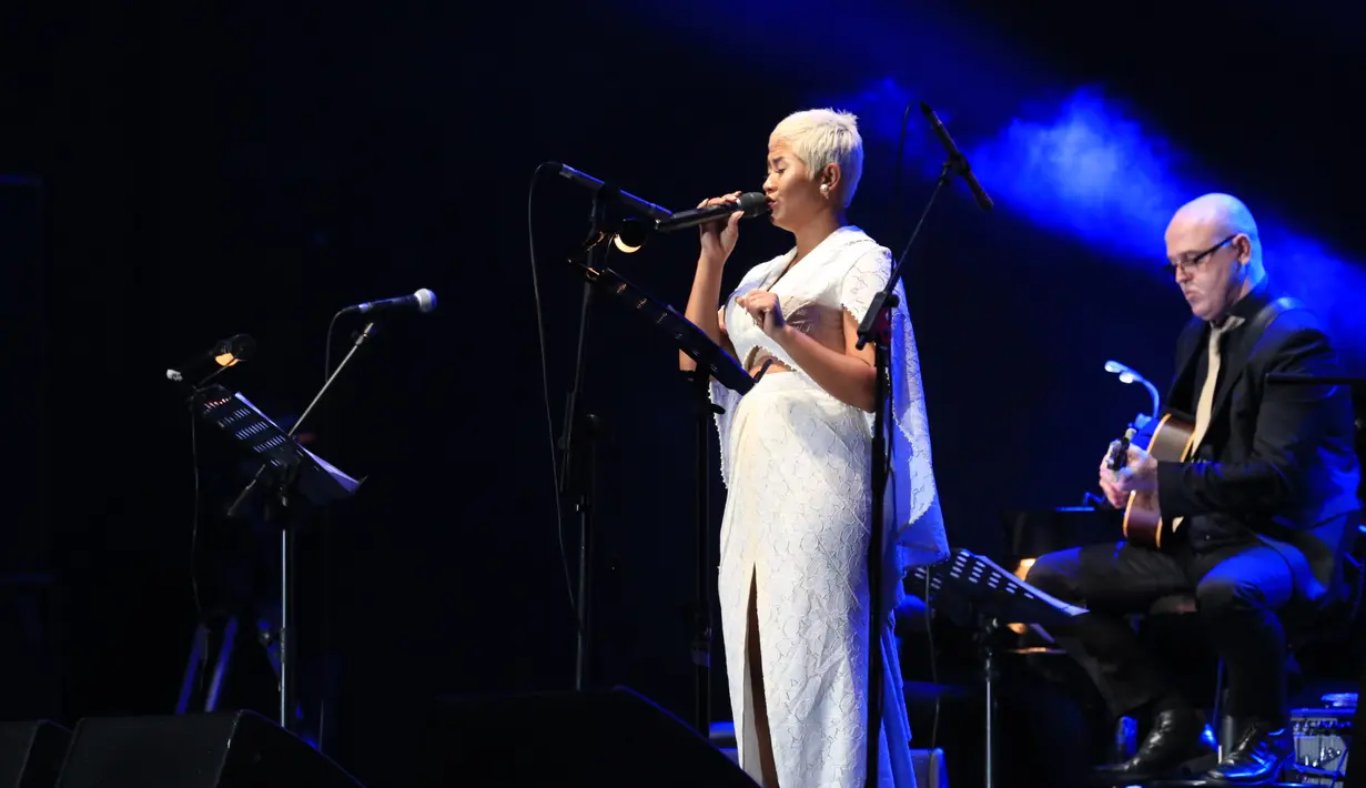 Java Jazz Festival 2017 yang dihelat di JIExpo Kemayoran Jakarta berlangsung dari tanggal 3-5 Maret 2017. 1000 musisi dari dalam dan luar negeri itu akan tampil dalam 14 panggung. (Adrian Putra/Bintang.com)