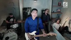 Posan Tobing kembali menunjukan eksistensinya sebagai musisi dengan meluncurkan single terbaru yang berjudul Cinta Sejati.