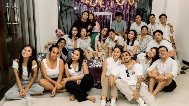 Tampilan Mahalini  saat Bridal Shower. [@nindypricilia]