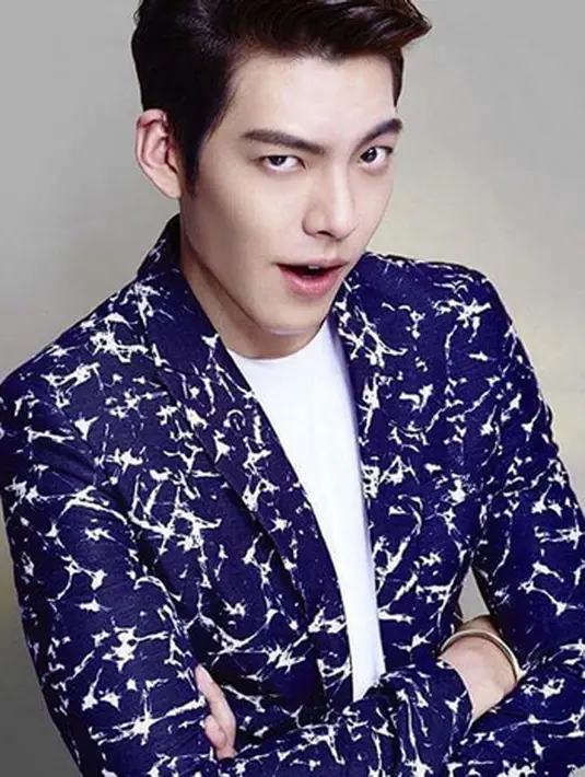 Akhirnya ia memutuskan untuk melakukan pemeriksaan ke dokter. Setelah melewat serangkaian tahapan pemeriksaan, akhirnya Kim Woo Bin didiagnosa menderita kanker nesofaring. (Instagram/kimwoobin_89)